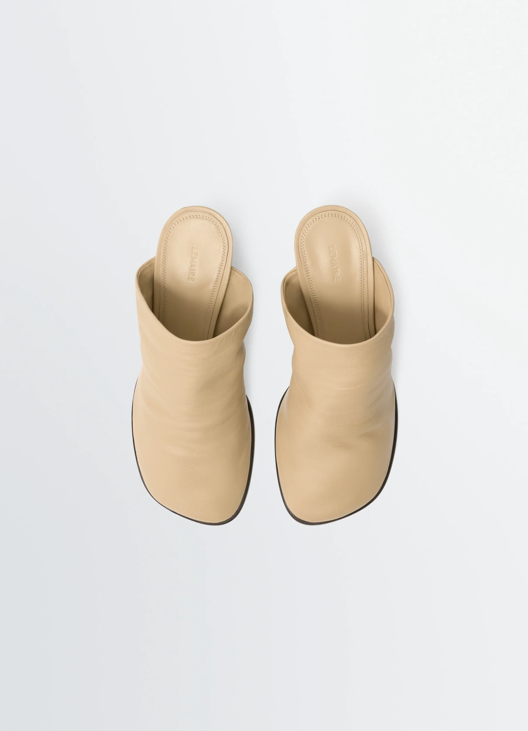 GLOVE MULES IN LEATHER