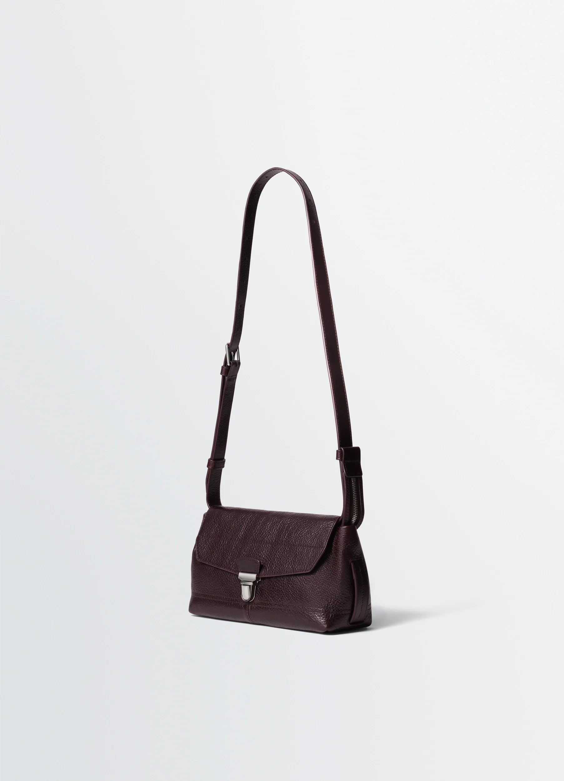 SMALL GEAR BAG IN LEATHER