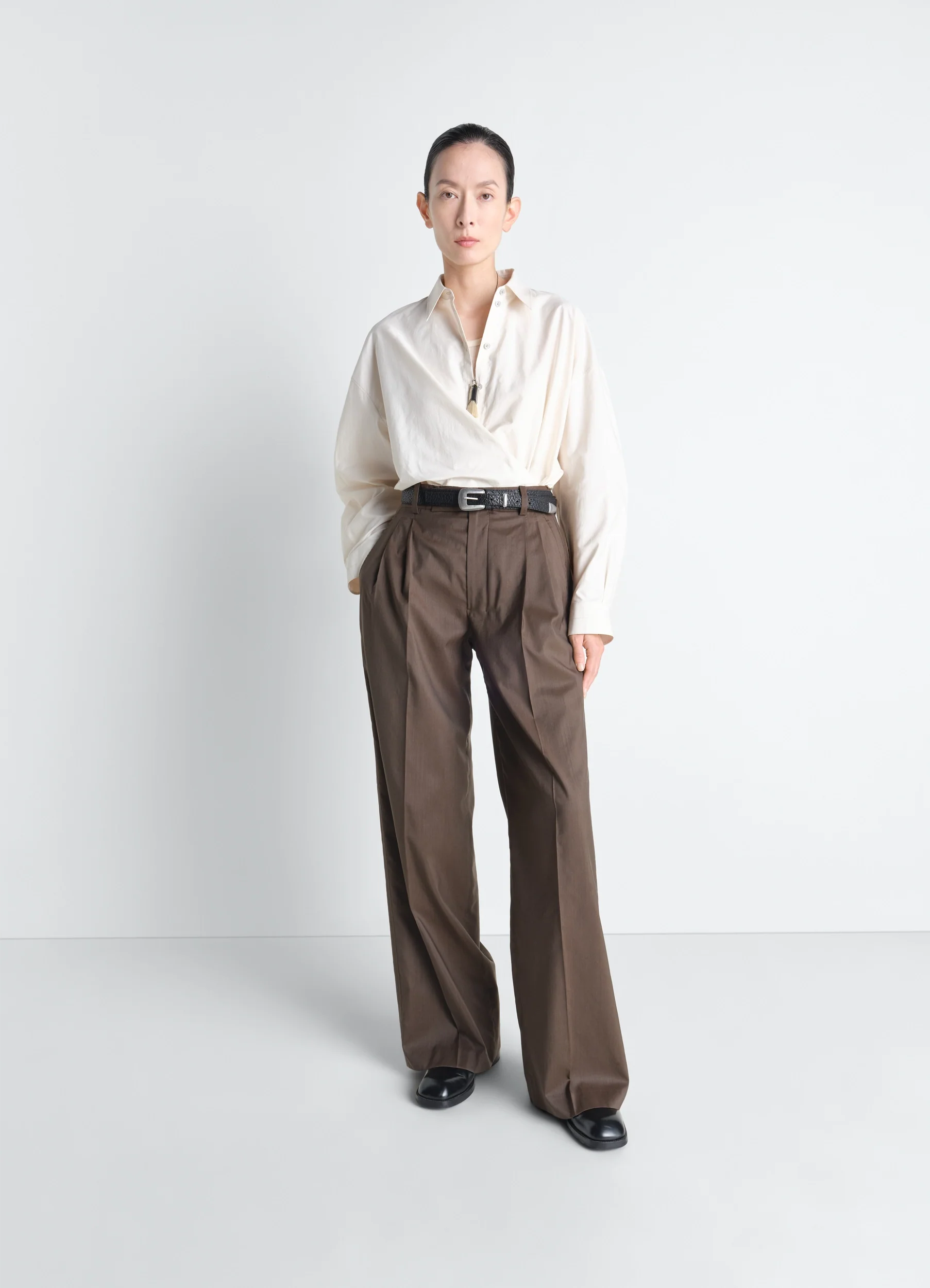 STRAIGHT COLLAR TWISTED SHIRT IN WASHED COTTON SILK