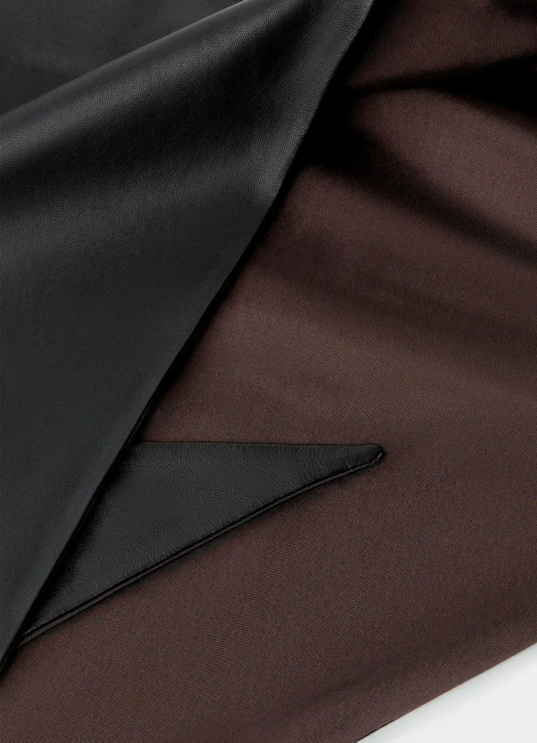 LARGE LEATHER TRIANGLE SCARF