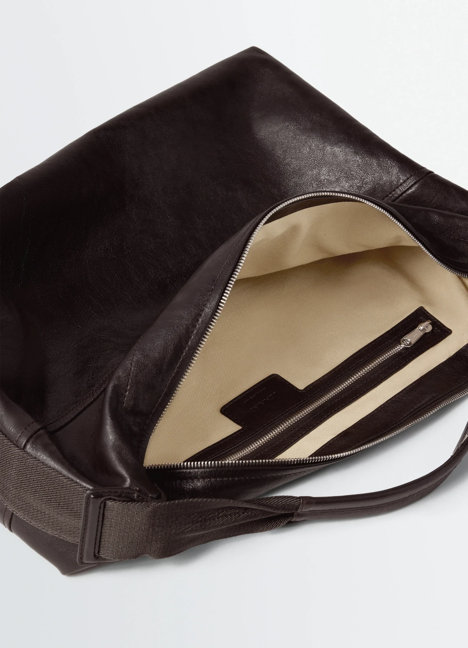 BERLINGOT HOBO BAG IN LEATHER