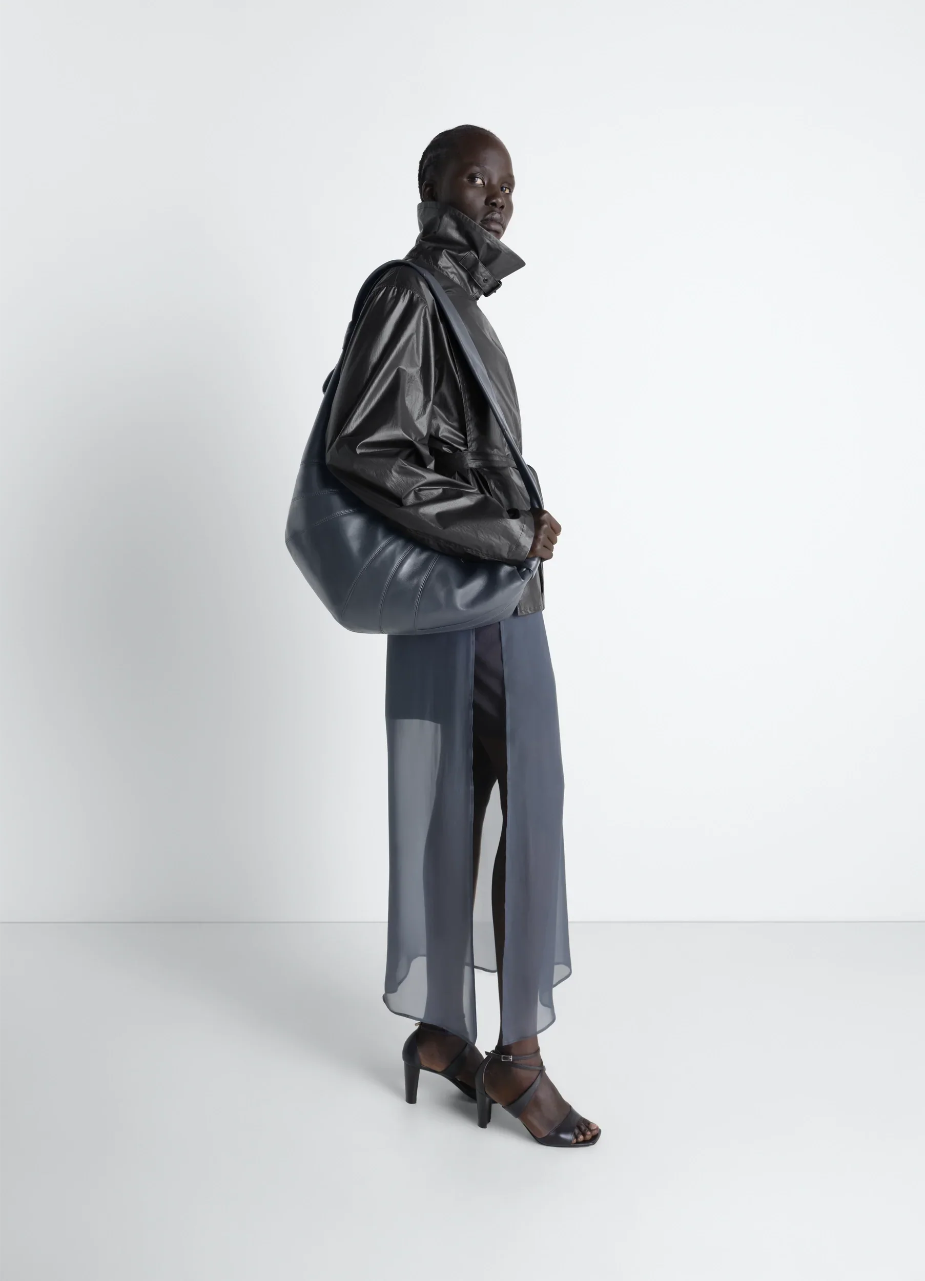 LARGE CROISSANT BAG IN LEATHER