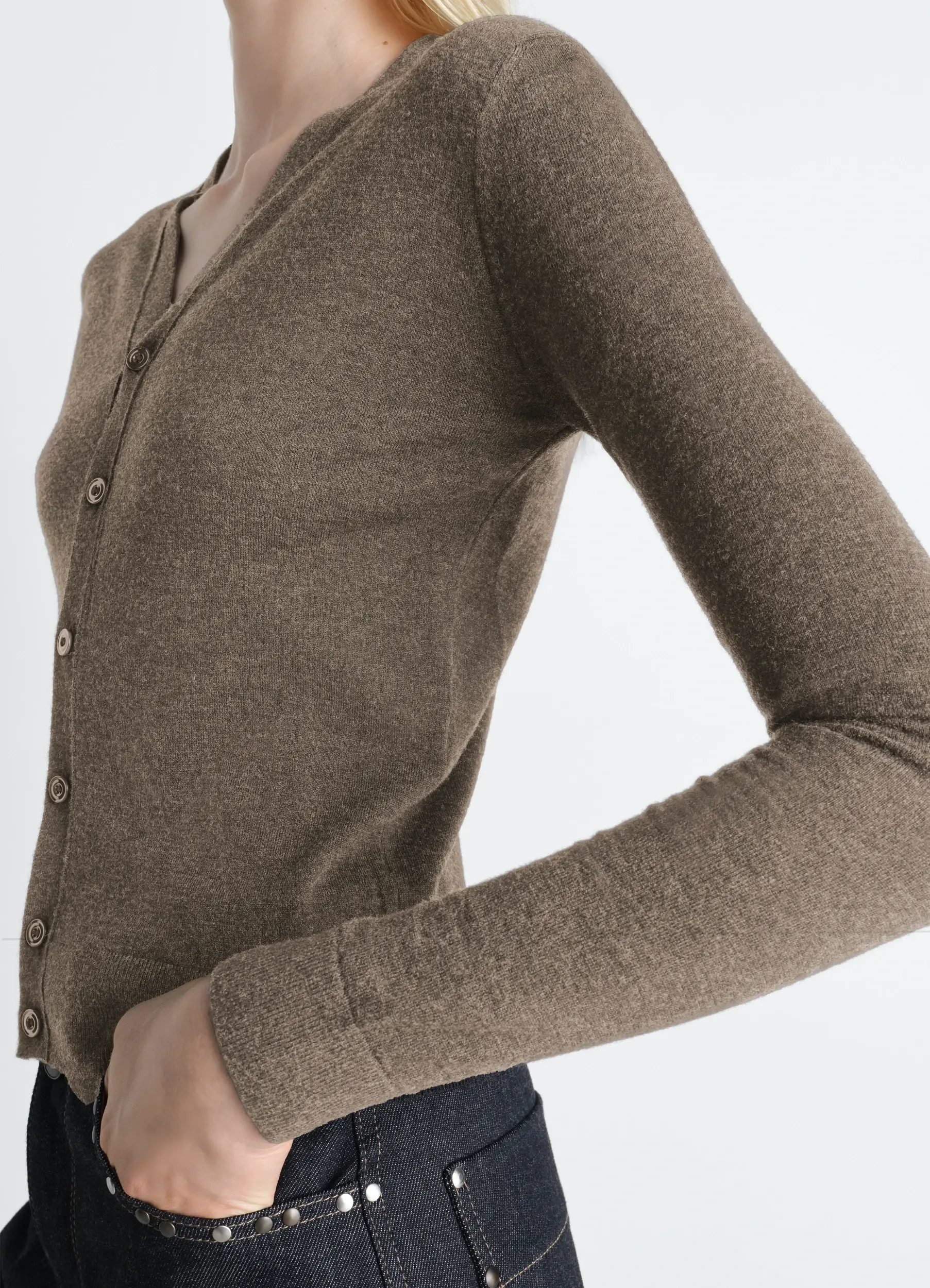 V NECK BUTTONED CARDIGAN IN FINE WOOL