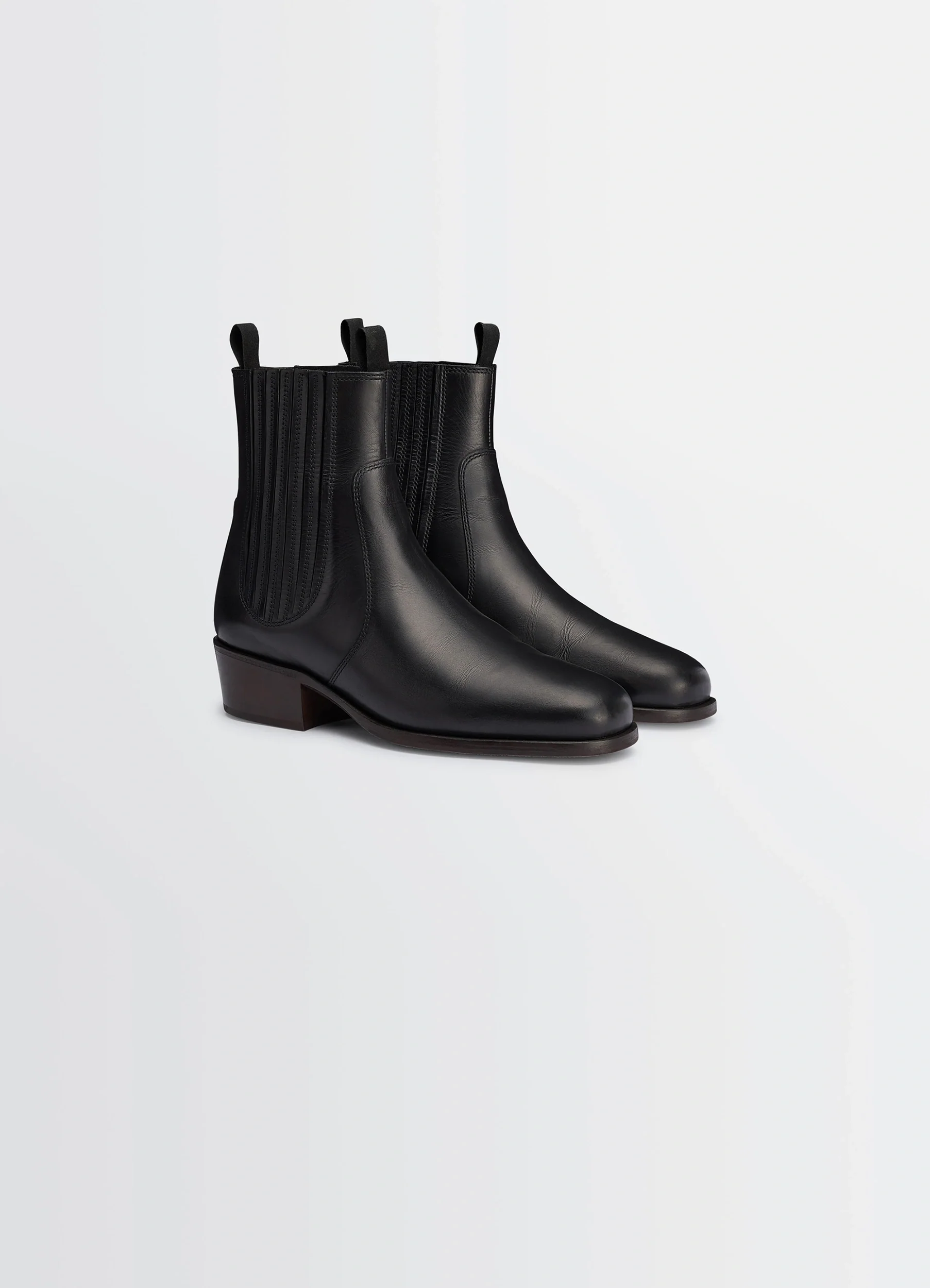 CHELSEA BOOTS IN LEATHER