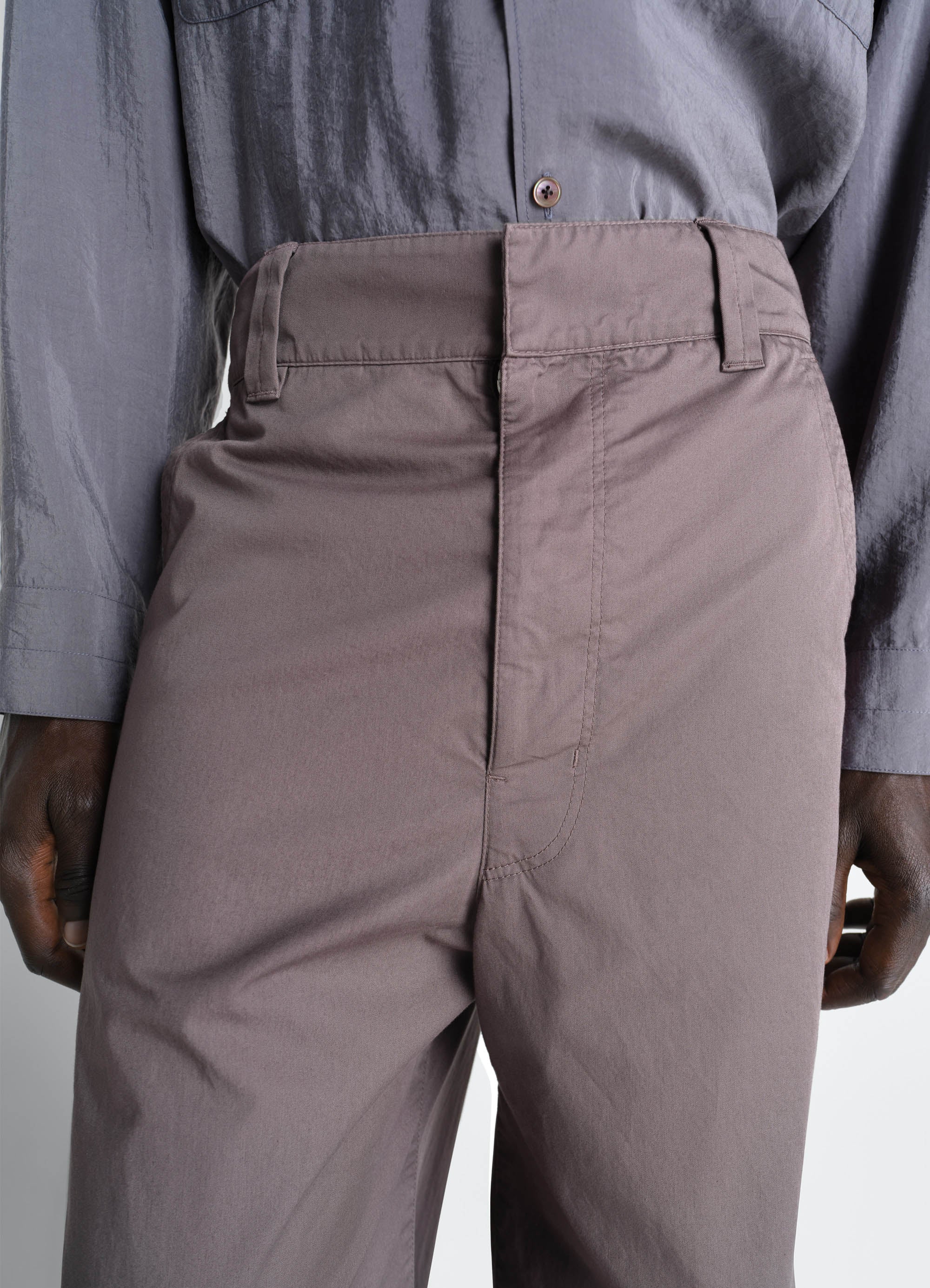 STRAIGHT FIT PANTS IN LIGHT COTTON TWILL