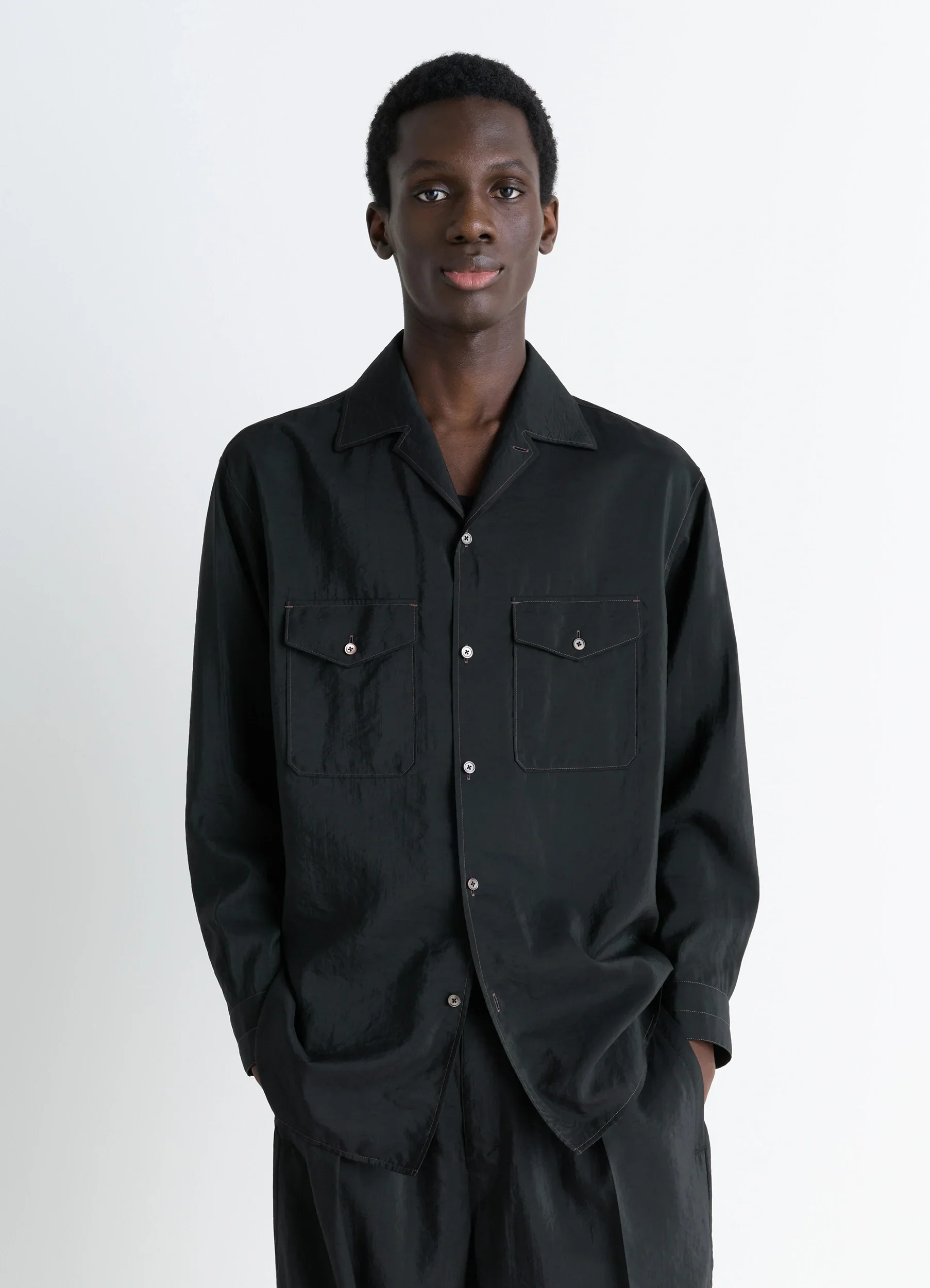 CONVERTIBLE COLLAR SHIRT IN DRY SILK