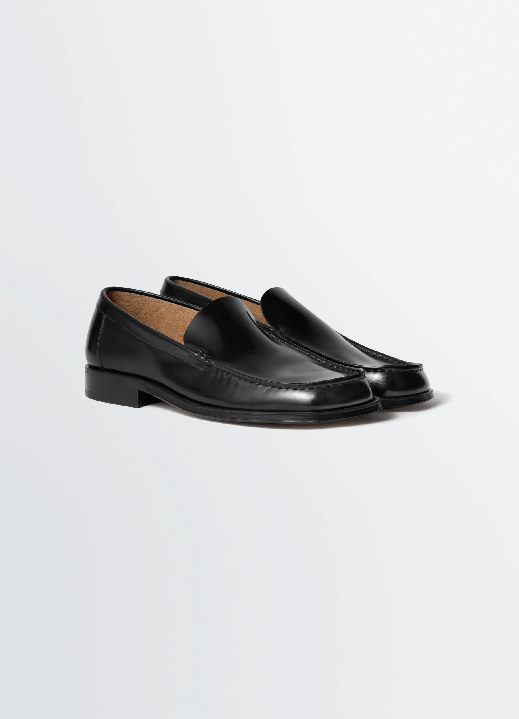 LOAFER IN LEATHER