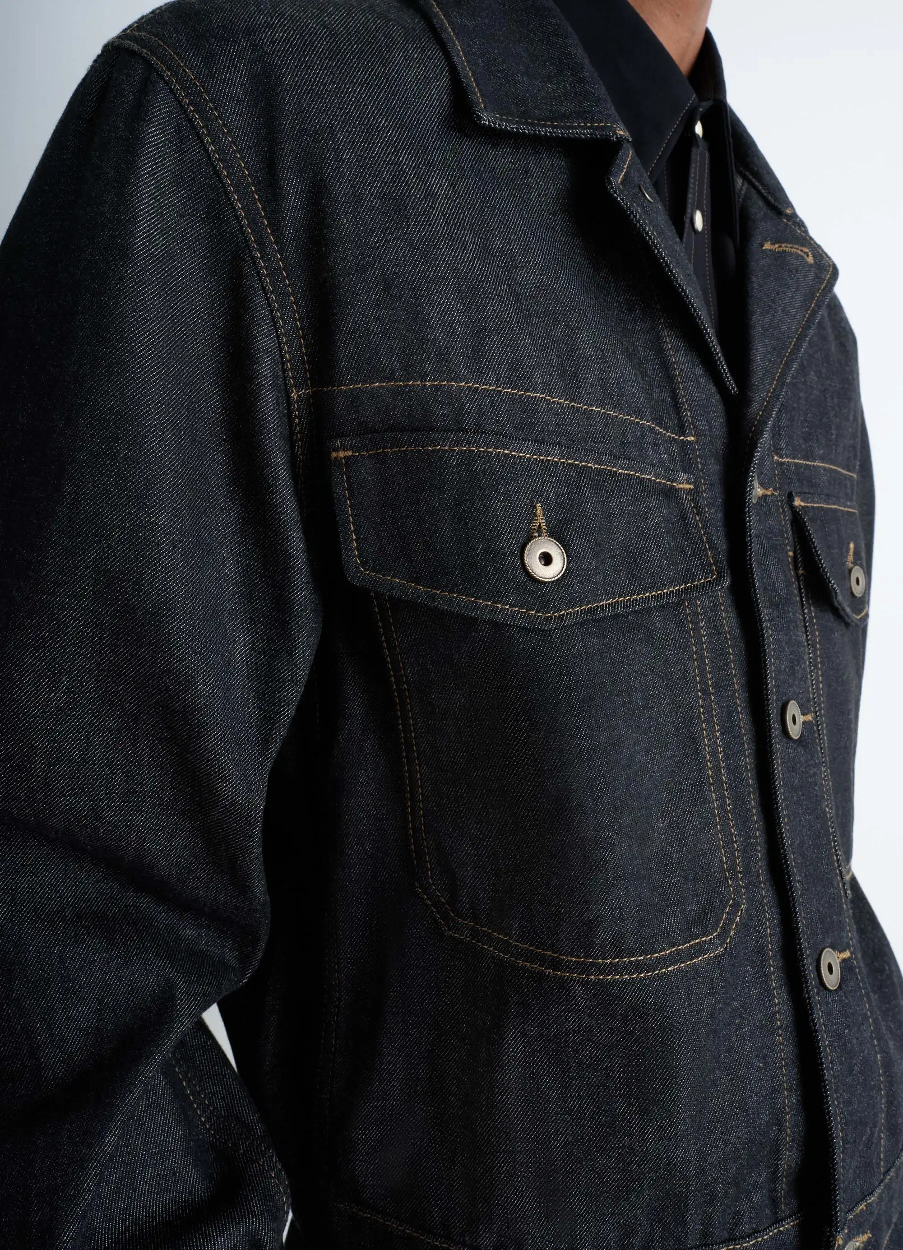 TRUCKER JACKET IN DENIM