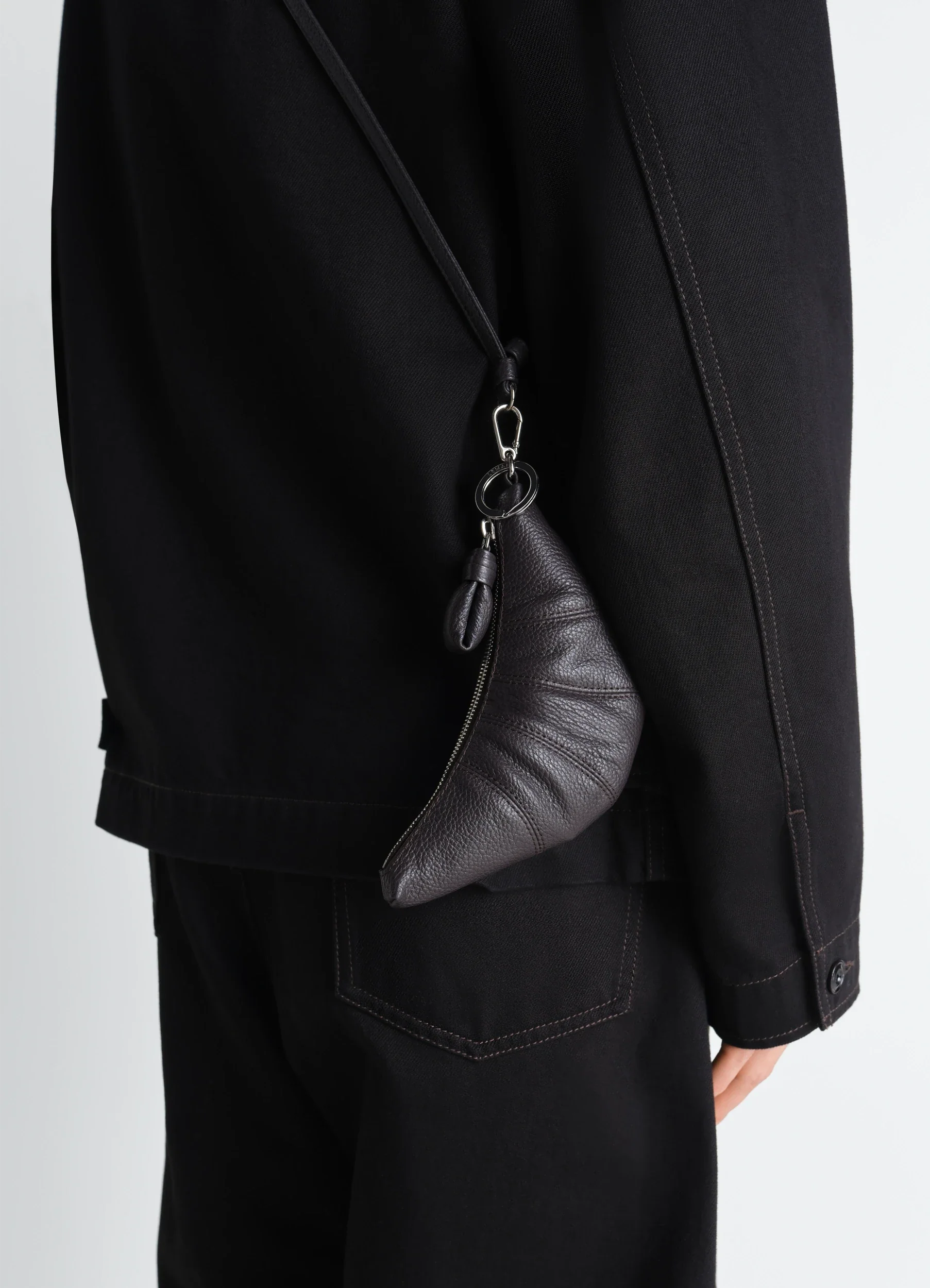 CROSS-BODY CROISSANT COIN PURSE IN LEATHER