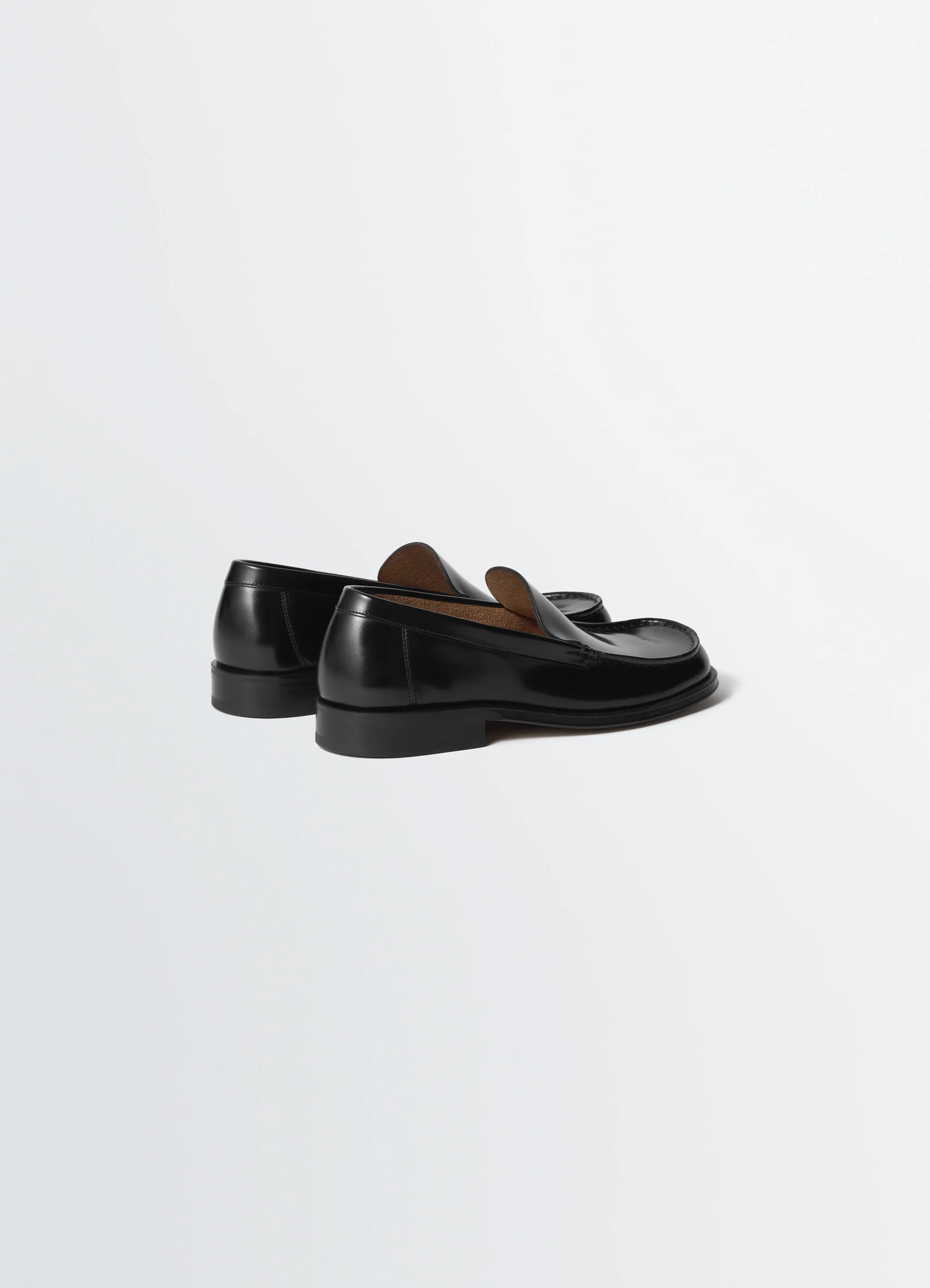 LOAFER IN LEATHER