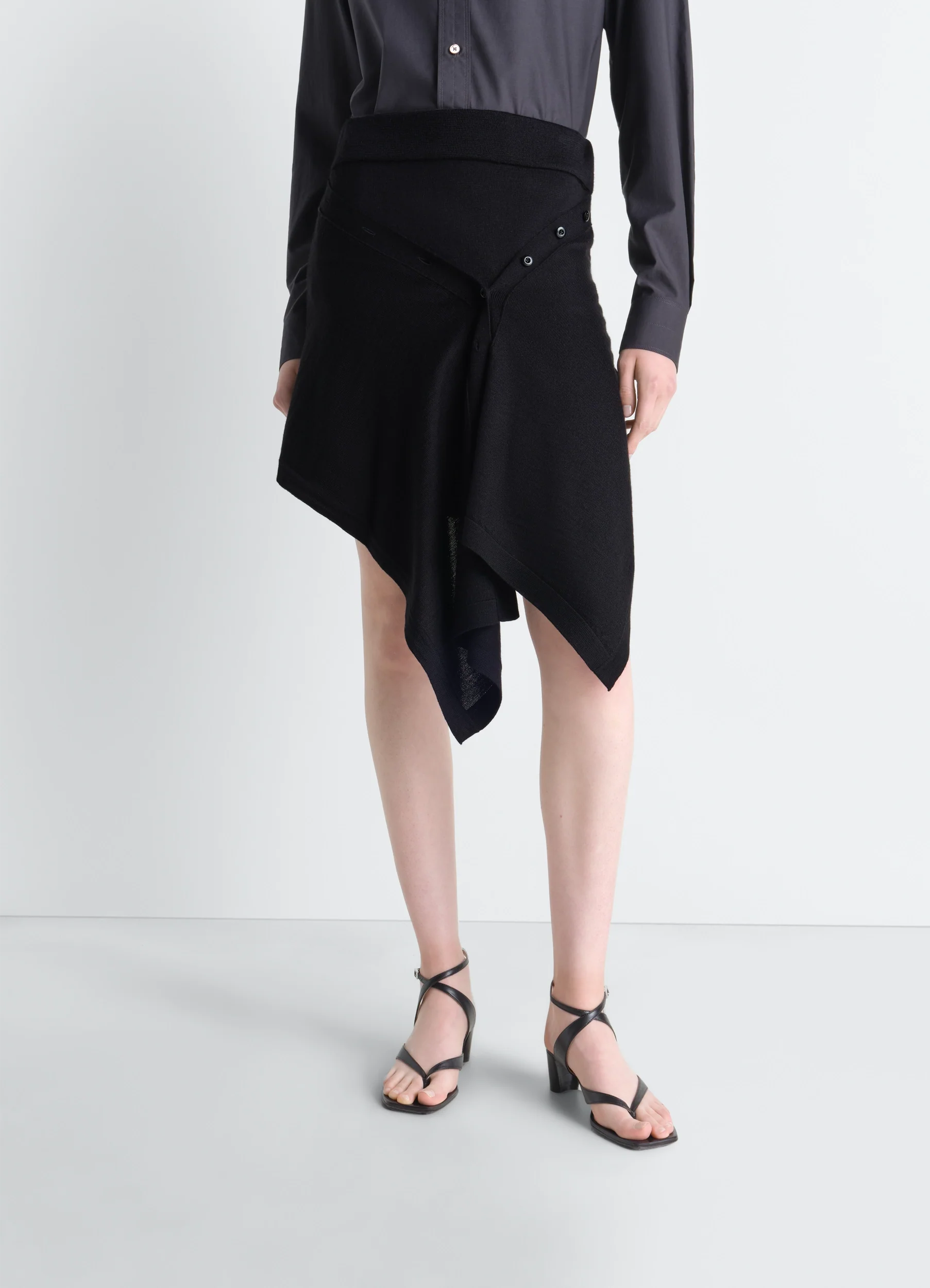 BUTTONED SKIRT IN MERINO BLEND