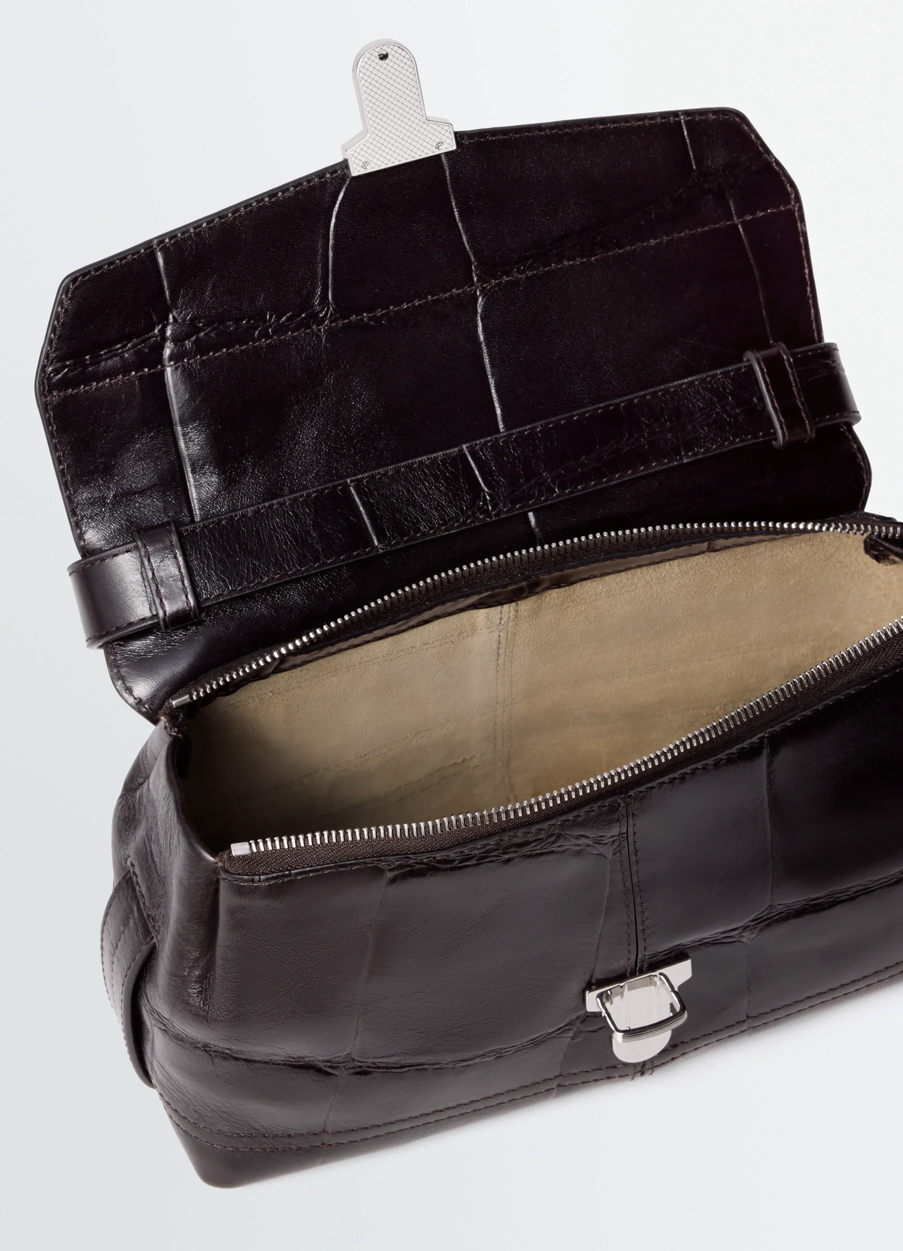 SMALL SOFT GEAR BAG IN LEATHER