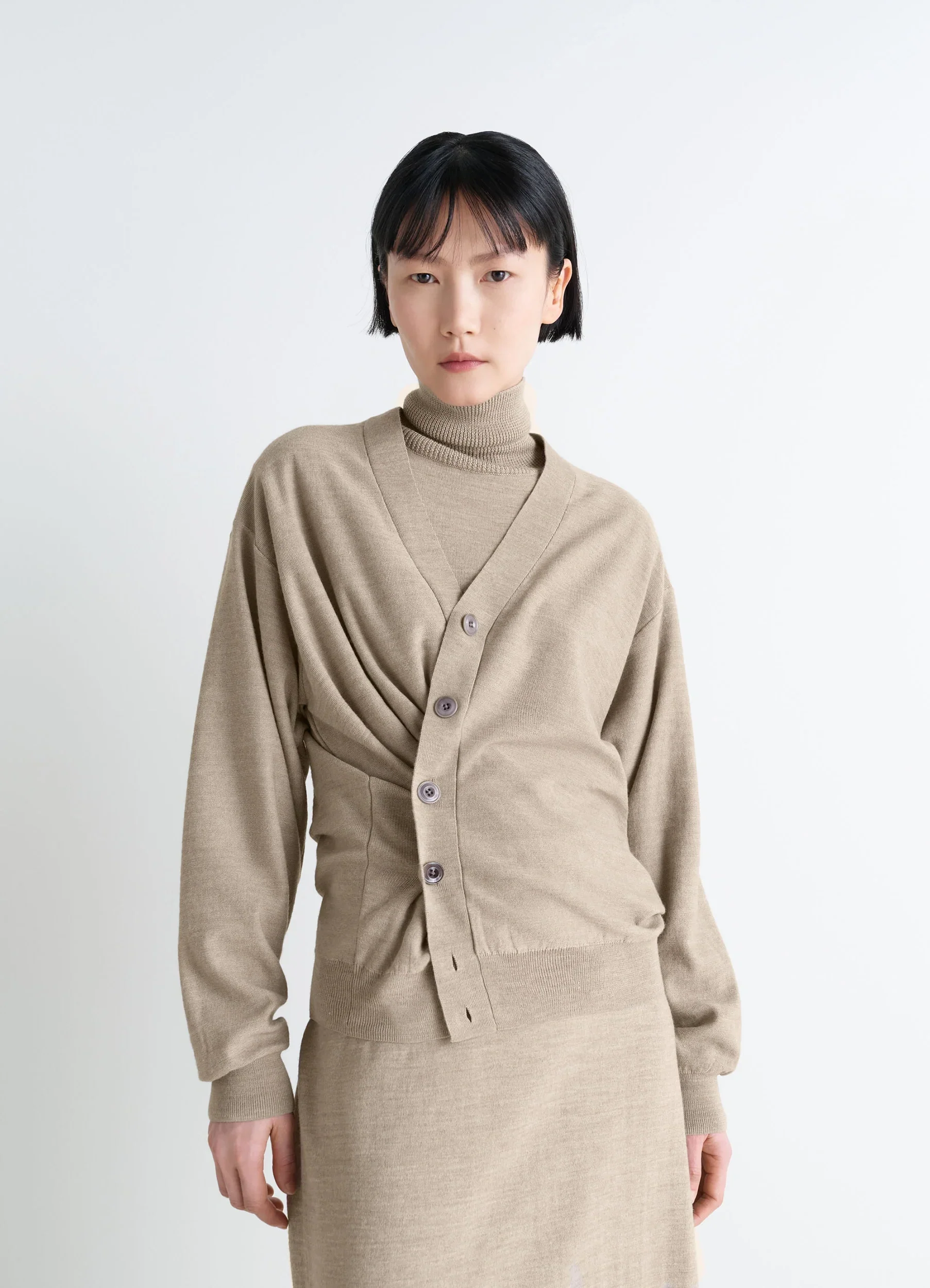 RELAXED TWISTED CARDIGAN IN MERINO BLEND